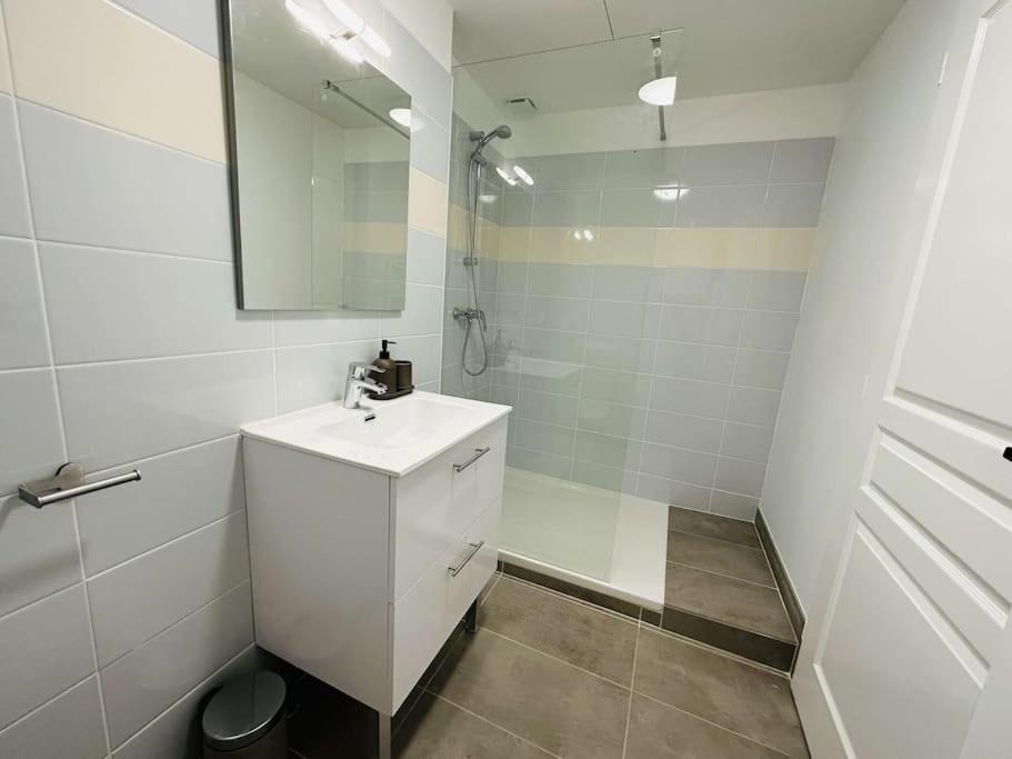 Apartmán 5- Hypercentre - 4Pers - Clim - Terrasse - Netflix Libourne Exteriér fotografie